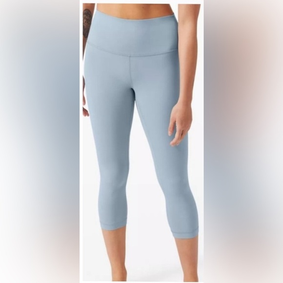 Lululemon. Chambray blue. Align 7/8. - Picture 5 of 5